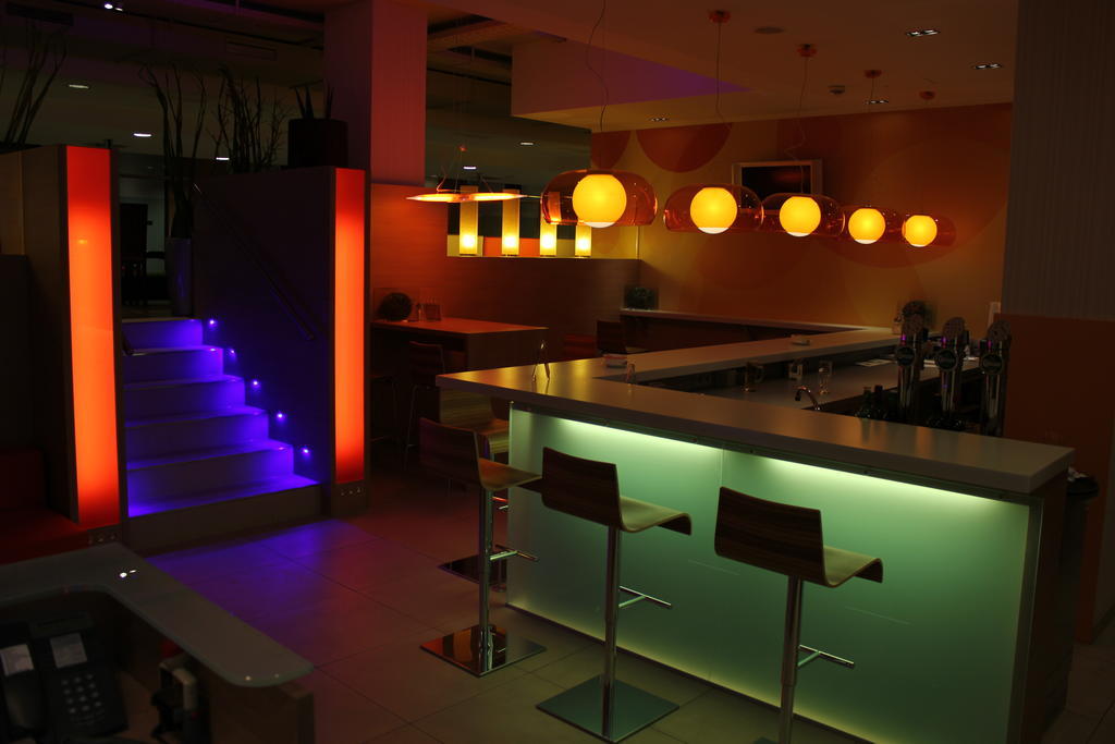 Ibis Wien Messe Buitenkant foto
