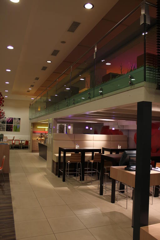 Ibis Wien Messe Buitenkant foto
