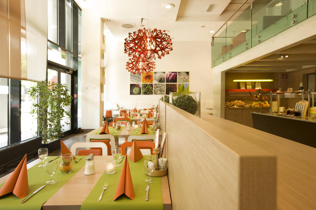Ibis Wien Messe Buitenkant foto