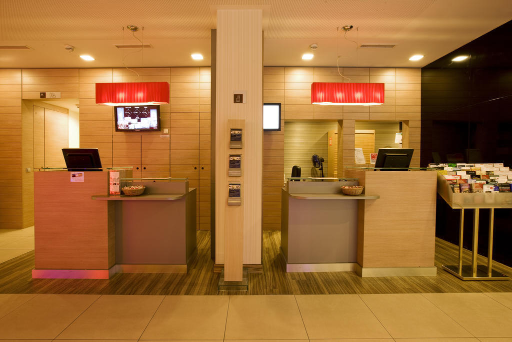 Ibis Wien Messe Buitenkant foto