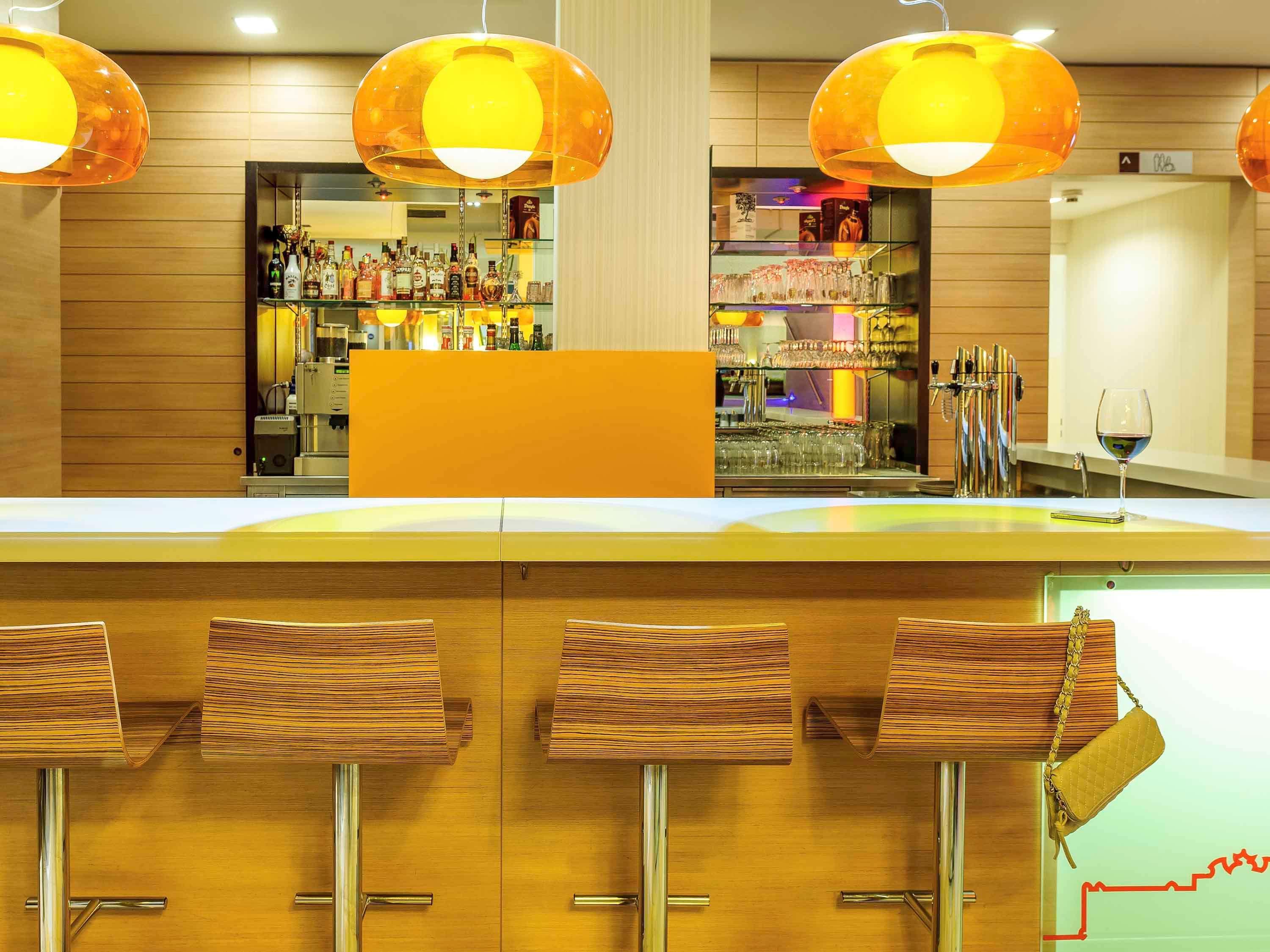 Ibis Wien Messe Buitenkant foto