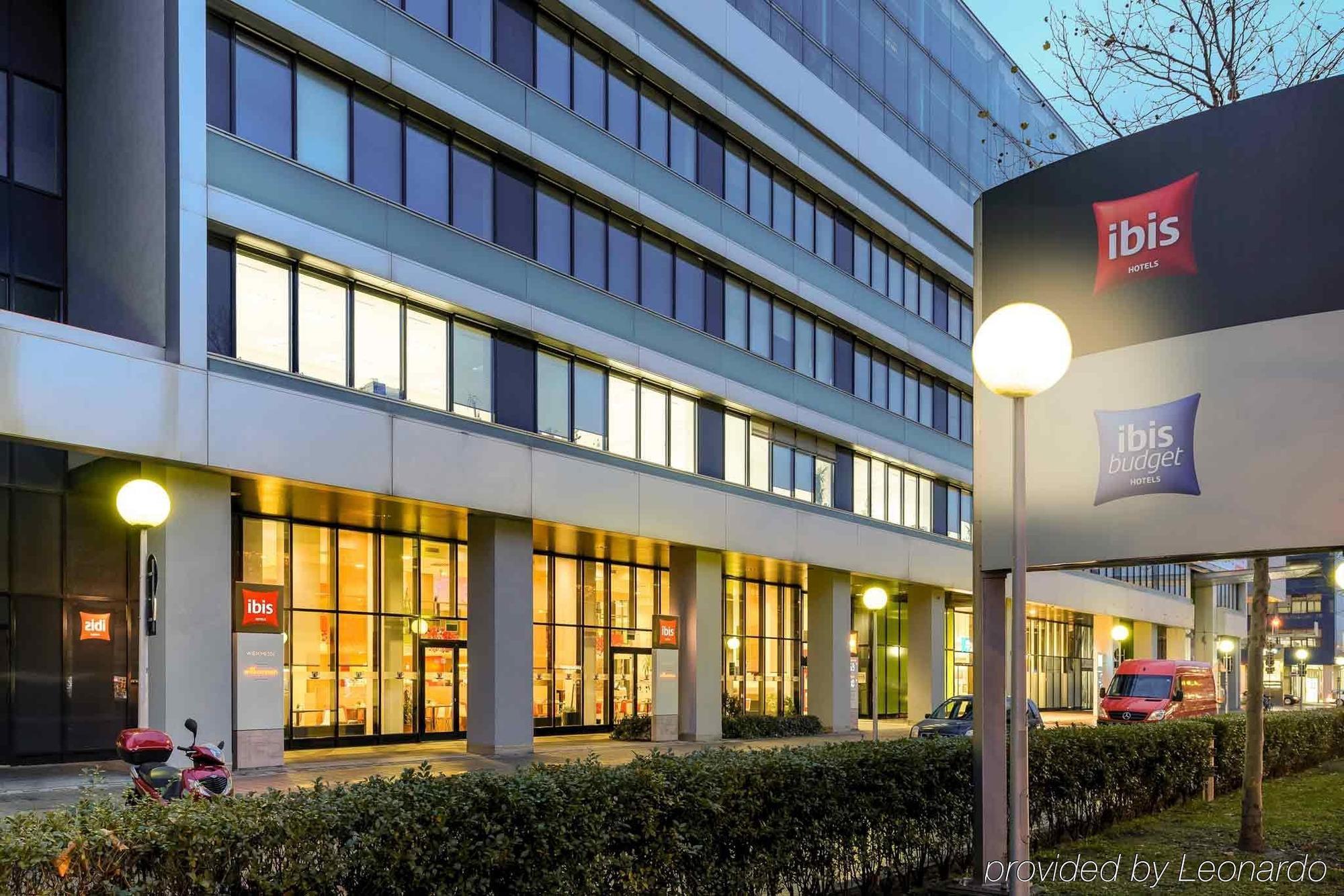 Ibis Wien Messe Buitenkant foto